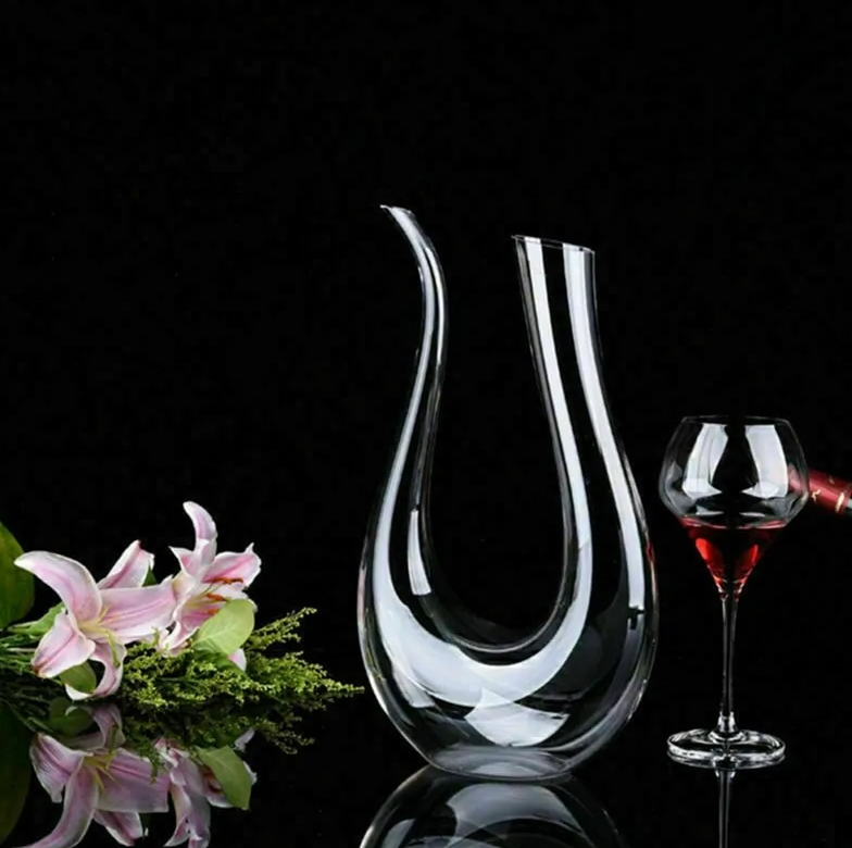 Elegant Crystal Wine Decanter Bottle